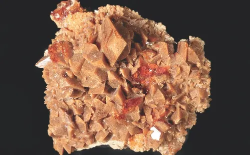 
          Imagem ilustrativa da imagem Capixaba de 11 anos cria museu virtual para estudar poder da areia monazítica
          