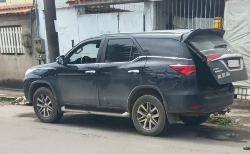 
          Imagem ilustrativa da imagem Carro com mais de R$40 mil em multas é apreendido pelo Cerco Inteligente na Serra
          