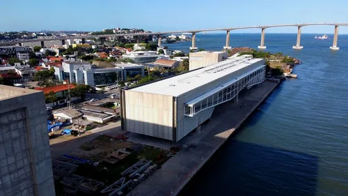 
          Imagem ilustrativa da imagem Casagrande: Cais das Artes será inaugurado em dezembro, com a abertura de museu
          