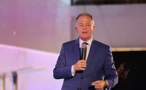 
          Imagem ilustrativa da imagem Casagrande cobra realização de obra em ferrovia
          