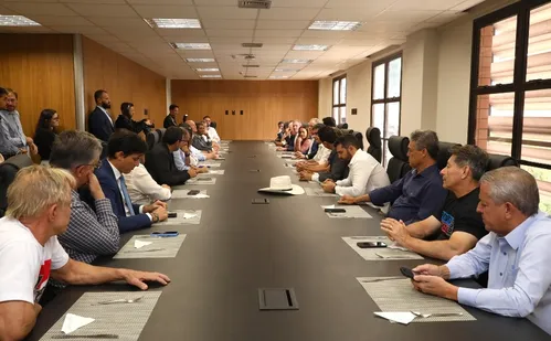 
          Imagem ilustrativa da imagem Casagrande e Ferraço fazem visita à Assembleia Legislativa após obras
          