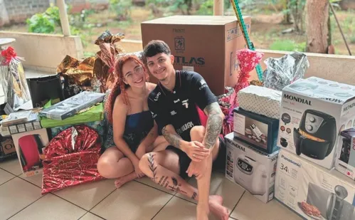 
          Imagem ilustrativa da imagem Casal do Norte do ES sofre golpe horas antes de casar
          