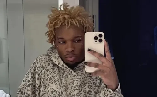 
          Imagem ilustrativa da imagem Caso D4vd: polícia acha vídeo do cantor com adolescente encontrada morta em carro
          