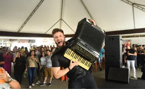 
          Imagem ilustrativa da imagem Churrascada gaúcha com bebida e comida à vontade
          