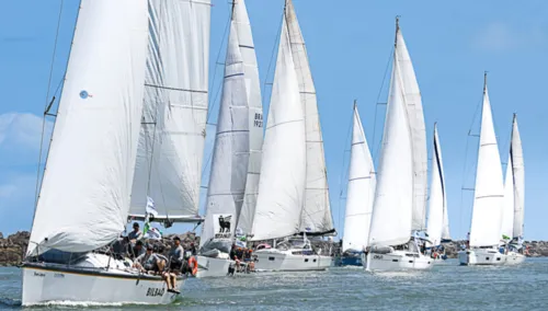 
          Imagem ilustrativa da imagem Com 100 embarcações confirmadas, Refeno 2025 começa neste sábado (27)
          