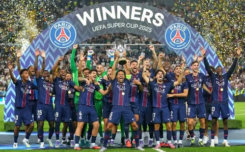 
          Imagem ilustrativa da imagem Com Richarlison em campo, Tottenham perde a Supercopa da Europa nos pênaltis
          