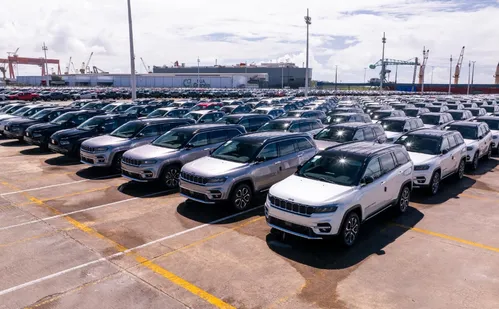 
          Imagem ilustrativa da imagem Commander passa a ser exportado ao Oriente Médio
          