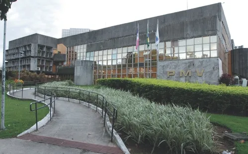 
          Imagem ilustrativa da imagem Concursos têm mais de 3 mil vagas no Estado com salários de até 15 mil
          