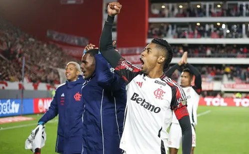 
          Imagem ilustrativa da imagem Conmebol denuncia Bruno Henrique, do Flamengo, por gestos obscenos
          