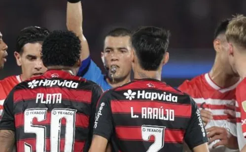 
          Imagem ilustrativa da imagem Conmebol pede, e árbitro de jogo do Flamengo será cortado do Mundial sub-20
          