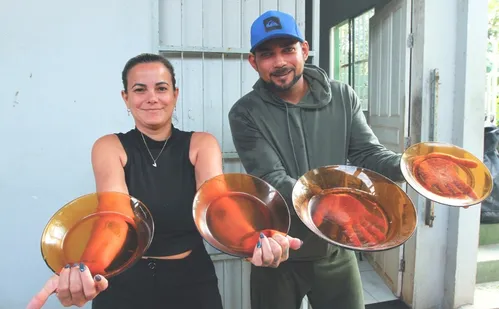 
          Imagem ilustrativa da imagem Copos e pratos Duralex são vendidos como relíquia na internet
          