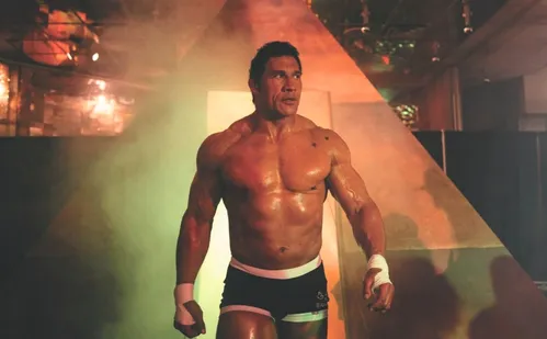 
          Imagem ilustrativa da imagem Coração de Lutador: dramas do ringue e da vida de casal em cena
          