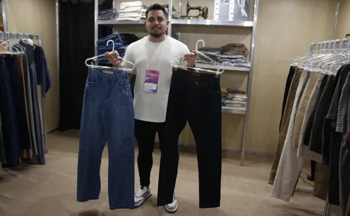 
          Imagem ilustrativa da imagem Criações de capixabas brilham na passarela da ES Fashion
          