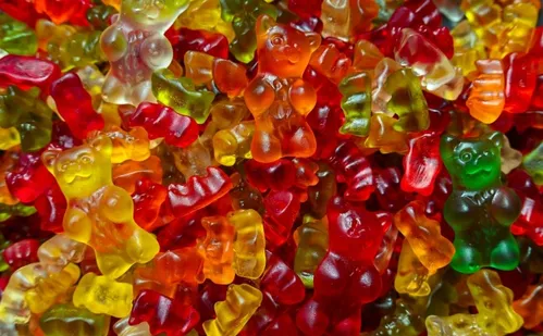 
          Imagem ilustrativa da imagem Criança passa mal e é internada após comer balas oferecidas por desconhecido em SP
          