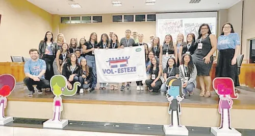 
          Imagem ilustrativa da imagem Crianças e jovens aprendem valores do cooperativismo
          