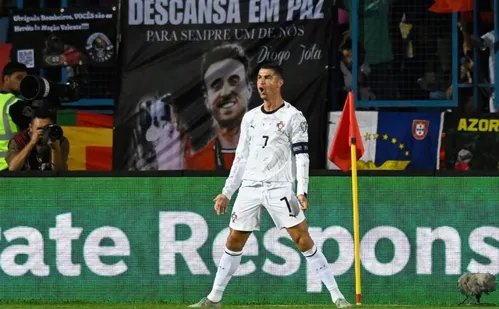 
          Imagem ilustrativa da imagem Cristiano Ronaldo faz 2 e Portugal goleia Armênia pelas Eliminatórias Europeias
          