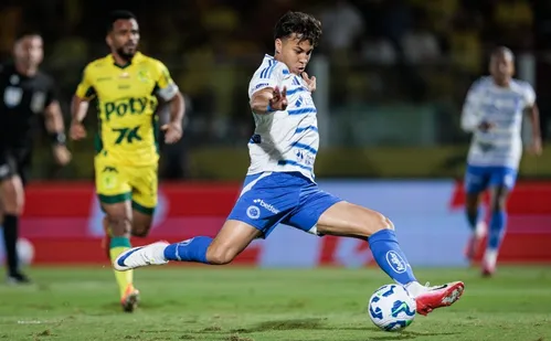 
          Imagem ilustrativa da imagem Cruzeiro empata, leva sufoco do Mirassol e cai para o 3º lugar do Brasileirão
          