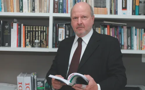 
          Imagem ilustrativa da imagem Justiça Federal vai decidir suspensão da taxa de marinha de mil imóveis no ES
          