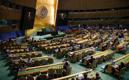 
          Imagem ilustrativa da imagem Delegação do Brasil na ONU deixa Assembleia-Geral durante discurso de Netanyahu
          