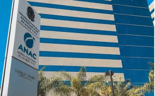 
          Imagem ilustrativa da imagem Projetos para isentar passageiros de pagar por mala de mão entram em discussão
          