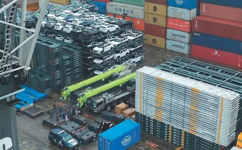 
          Imagem ilustrativa da imagem Disputa pelo mercado: carros elétricos são vendidos com valor abaixo do custo
          