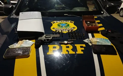 
          Imagem ilustrativa da imagem Dois suspeitos são presos por assalto na casa de vereador em Presidente Kennedy
          