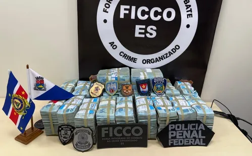 
          Imagem ilustrativa da imagem Dupla é presa em flagrante por lavagem de dinheiro com R$ 2 mi em espécie no ES
          
