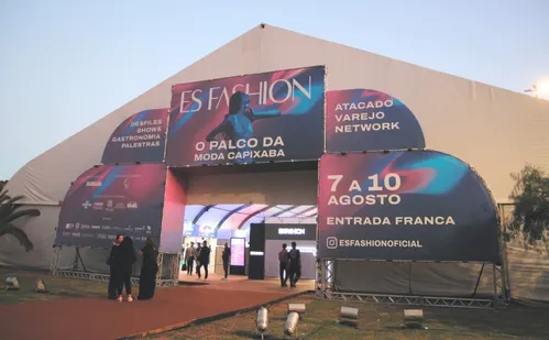 
          Imagem ilustrativa da imagem ES Fashion: Praça do Papa vira point da moda até domingo. Veja fotos
          