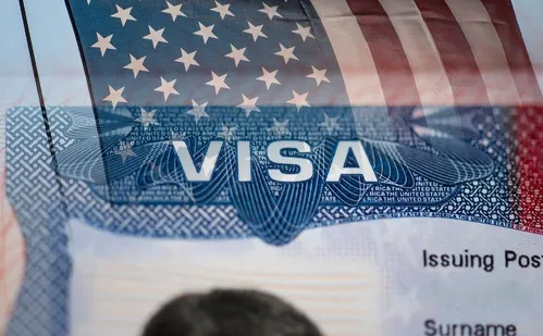 
          Imagem ilustrativa da imagem EUA vão considerar 'ideologias antiamericanas' ao analisar pedidos de visto
          