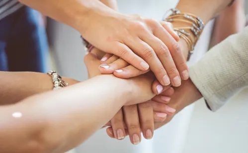 
          Imagem ilustrativa da imagem Elas por Elas: a força dos grupos femininos
          