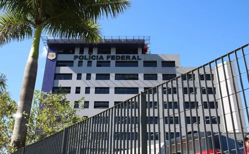 
          Imagem ilustrativa da imagem Empresas de suplementos desviavam substâncias para uso do tráfico, diz PF
          