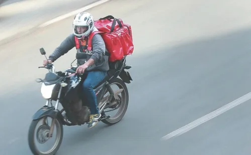 
          Imagem ilustrativa da imagem Entregadores cadastrados no iFood e na Uber poderão receber até R$ 500
          