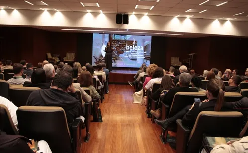 
          Imagem ilustrativa da imagem Escola de turismo vai oferecer mais de 670 vagas em cursos de graça no ES
          