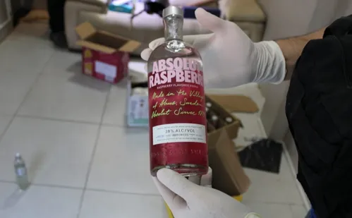 
          Imagem ilustrativa da imagem Esquema de bebidas alcoólicas adulteradas era investigado há 3 meses no ES
          