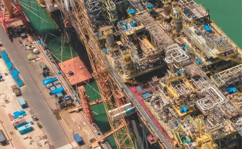 
          Imagem ilustrativa da imagem Estaleiro em Aracruz pode ajudar a construir navio da Petrobras
          