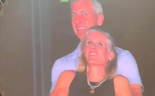 
          Imagem ilustrativa da imagem Ex-marido de executiva flagrada em show de Coldplay faz revelação sobre o caso
          