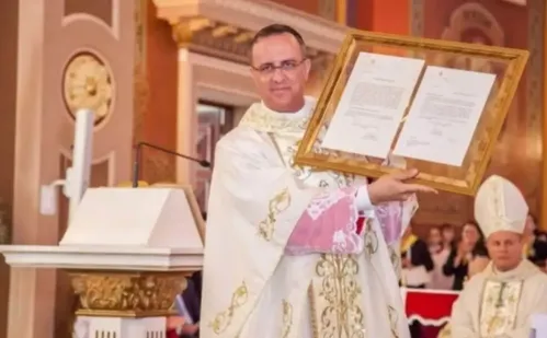 
          Imagem ilustrativa da imagem Ex-padre é preso por abuso sexual de ex-coroinhas no interior de São Paulo
          