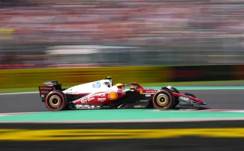 
          Imagem ilustrativa da imagem Ex-presidente da Ferrari critica escuderia pela campanha no ano
          