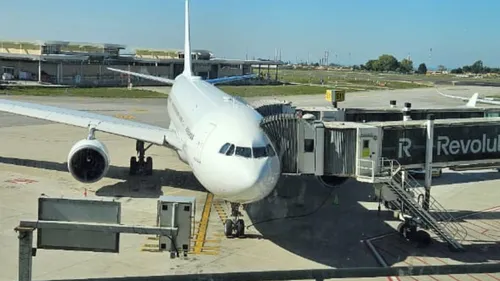 
          Imagem ilustrativa da imagem Cerca de 300 passageiros enfrentam 40 horas de atraso em voo da Azul para o Recife
          