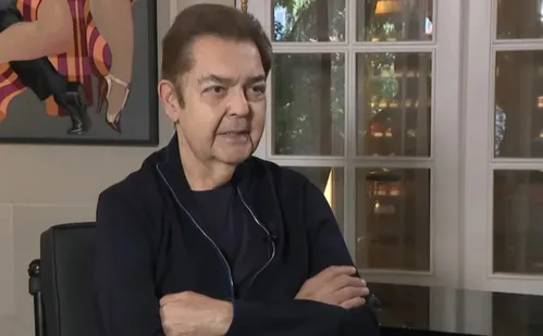 
          Imagem ilustrativa da imagem Faustão se recupera bem após transplante, diz filho
          