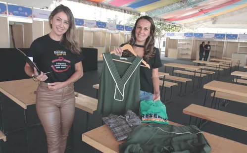 
          Imagem ilustrativa da imagem Feira em Jardim Camburi reúne shows, artesanato e roupas com desconto
          