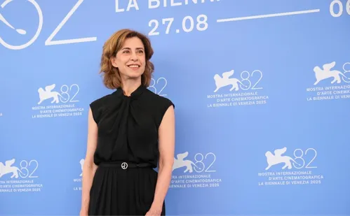 
          Imagem ilustrativa da imagem Fernanda Torres faz 60 anos em fase espetacular; relembre curiosidades da atriz
          