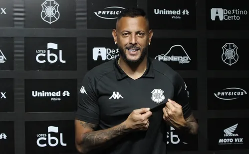 
          Imagem ilustrativa da imagem Fernando Henrique, do Rio Branco: "Teremos que fazer o jogo da vida"
          