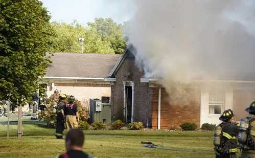 
          Imagem ilustrativa da imagem Fiéis se arriscaram para salvar outros durante ataque a igreja em Michigan
          