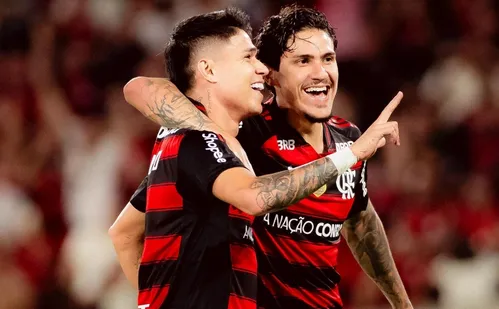 
          Imagem ilustrativa da imagem Flamengo aplica maior goleada da era dos pontos corridos ao marcar 8 a 0 no Vitória
          