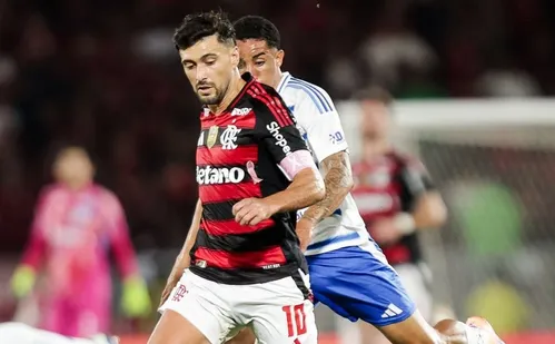 
          Imagem ilustrativa da imagem Flamengo e Cruzeiro empatam no reencontro de Gabigol
          
