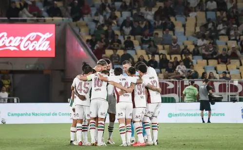 
          Imagem ilustrativa da imagem Fluminense aguenta pressão e bate o Vitória em jogo com duas expulsões
          