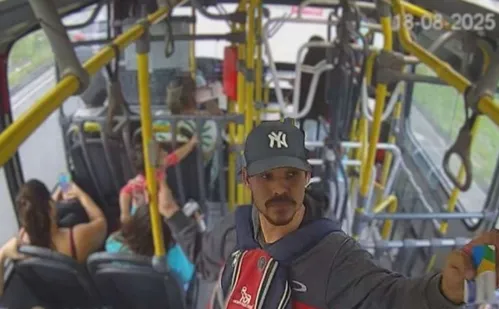 
          Imagem ilustrativa da imagem Foragido por duplo homicídio com requintes de crueldade é preso em Vila Velha
          