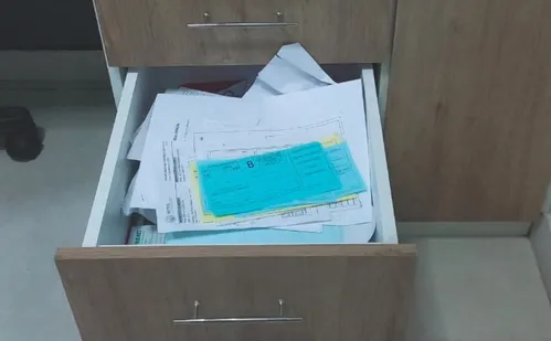 
          Imagem ilustrativa da imagem Fraude em farmácias com “entrega de remédios” até para mortos
          