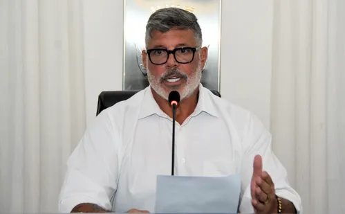 
          Imagem ilustrativa da imagem Frota tem mandato de vereador cassado por associar Jean Wyllys a pedofilia
          